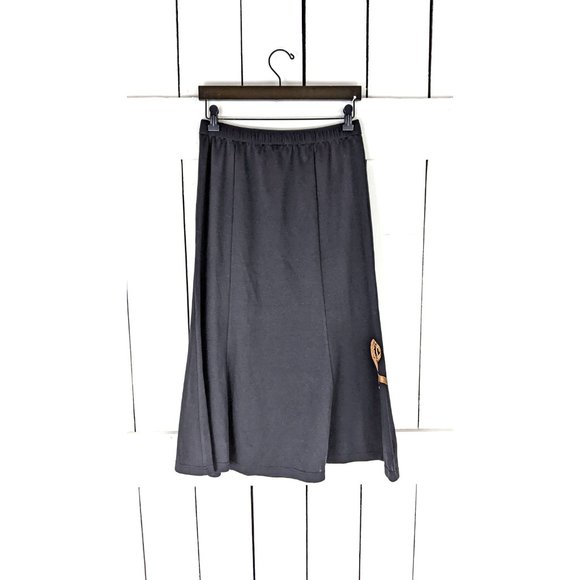 Vintage black stretch knit floral applique trumpet skirt - Picture 5 of 5